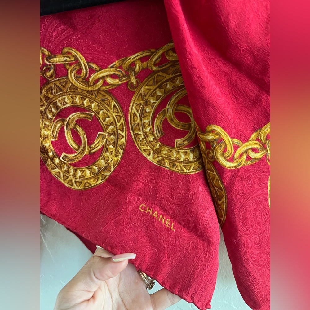 RARE Silk Chanel-Red and Gold w/detailing - Picture 2 of 5